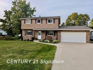 2777 E Fisher Road, Bay City, MI 48706