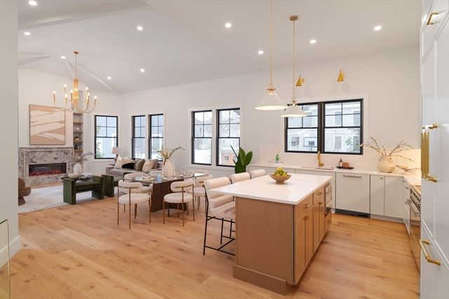 712 Watertown Street, Newton, MA 02460