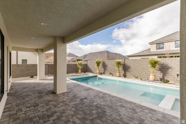 5290 W 2040 S, Hurricane, UT 84737