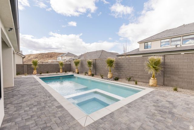 5290 W 2040 S, Hurricane, UT 84737