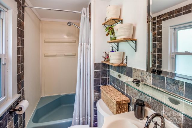 55 Woodland Drive, Waynesville, NC 28786