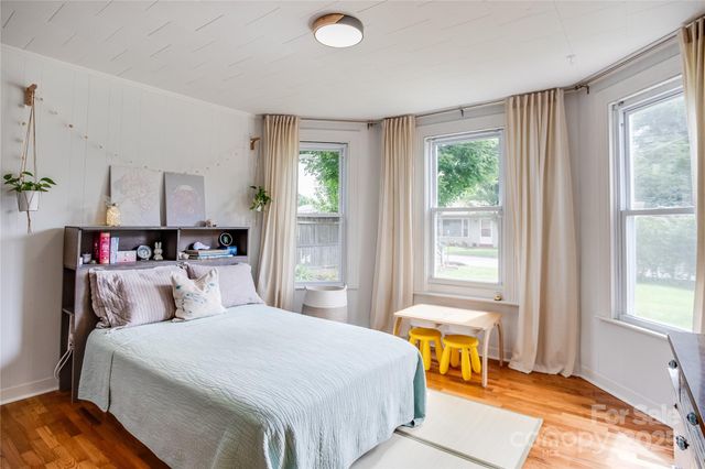 55 Woodland Drive, Waynesville, NC 28786