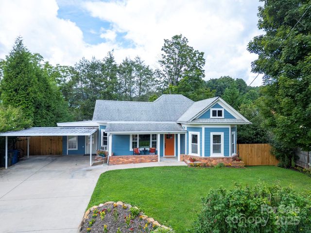 55 Woodland Drive, Waynesville, NC 28786