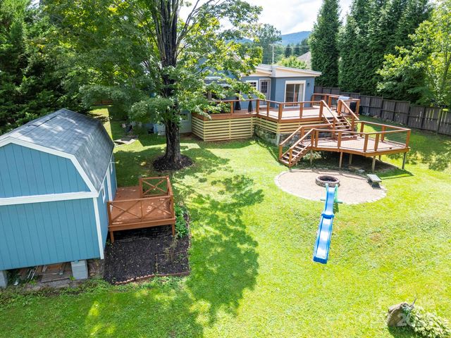 55 Woodland Drive, Waynesville, NC 28786