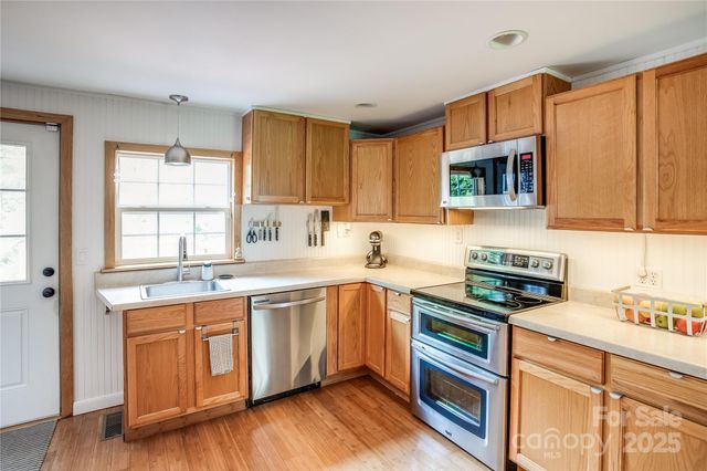 55 Woodland Drive, Waynesville, NC 28786