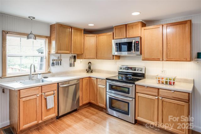 55 Woodland Drive, Waynesville, NC 28786