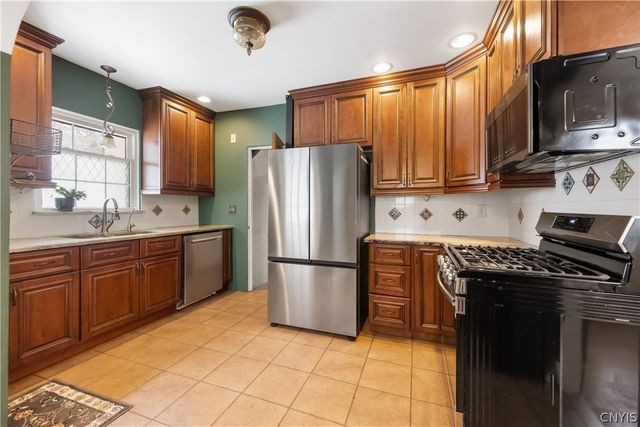 316 Barrington Road, Syracuse, NY 13214