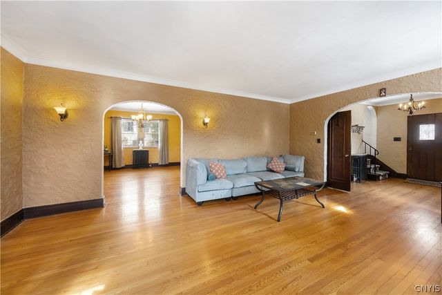 316 Barrington Road, Syracuse, NY 13214