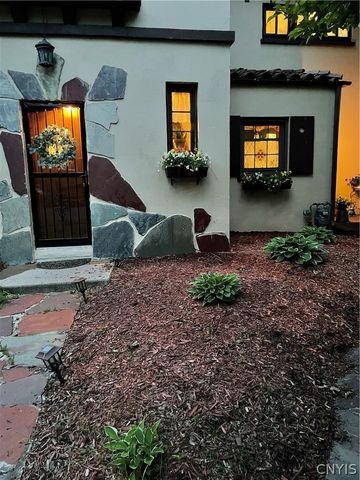 316 Barrington Road, Syracuse, NY 13214