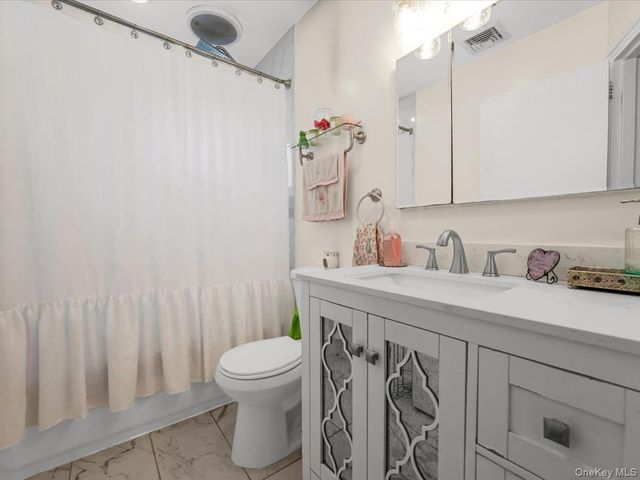 208 N 3rd Street, Bethpage, NY 11714