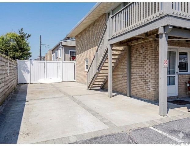 979 Oceanfront 24, Long Beach, NY 11561