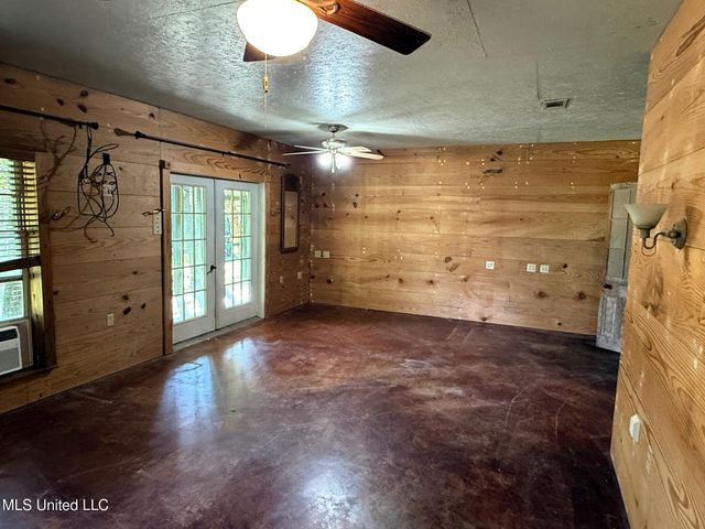 1156 Boone Road, Mccomb, MS 39648