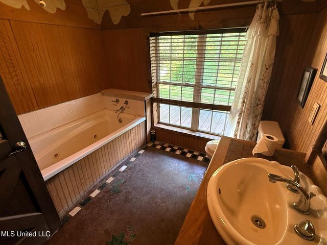 1156 Boone Road, Mccomb, MS 39648