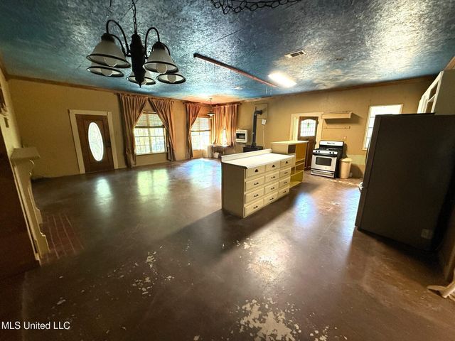 1156 Boone Road, Mccomb, MS 39648
