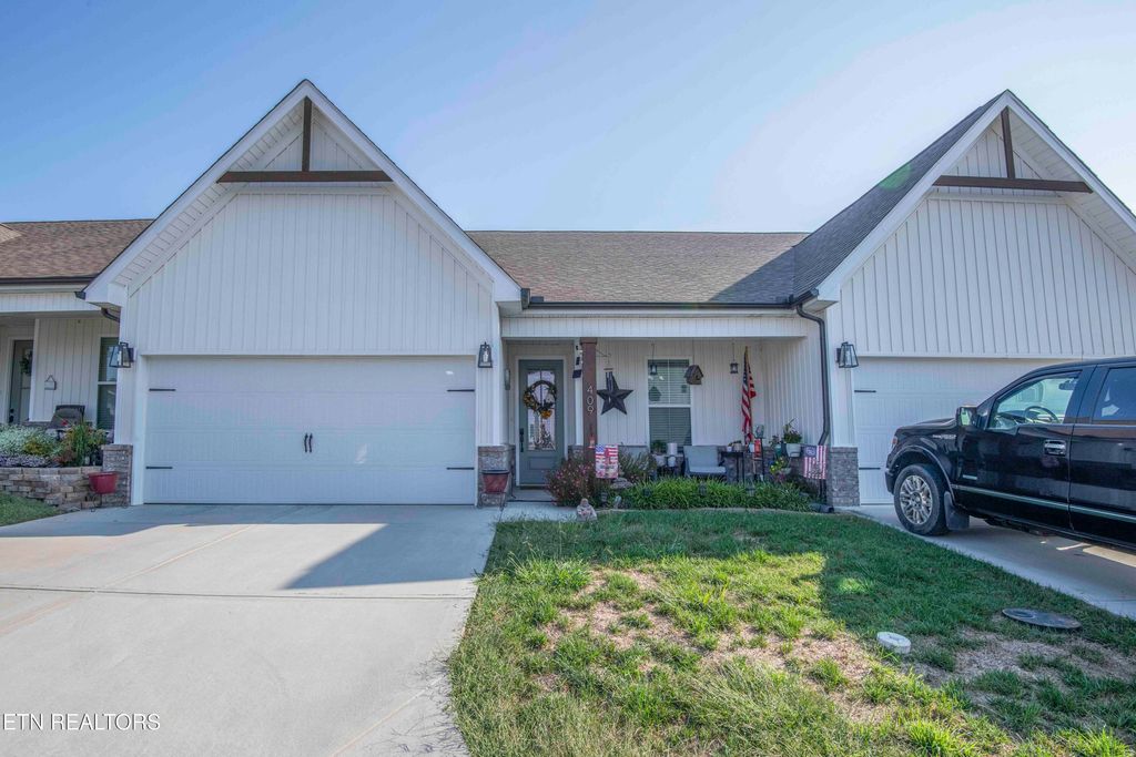 409 Creekside Way, Lenoir City, TN 37771