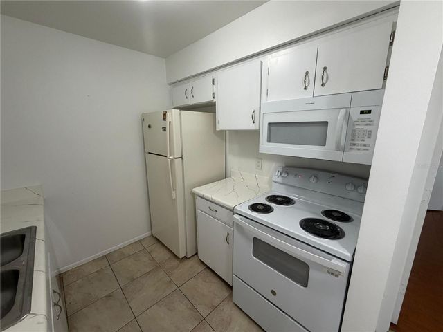 4834 S SEMORAN BOULEVARD 1202, Orlando, FL 32822