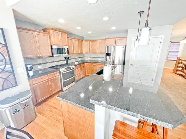 1602 S CANYON WOODS Ln, Spokane, WA 99224