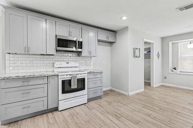 6810 Casablanca Drive, Houston, TX 77088