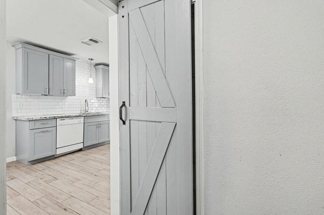 6810 Casablanca Drive, Houston, TX 77088