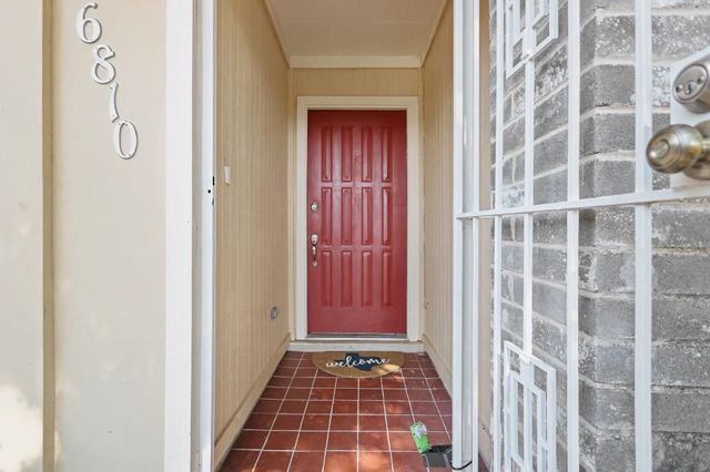 6810 Casablanca Drive, Houston, TX 77088