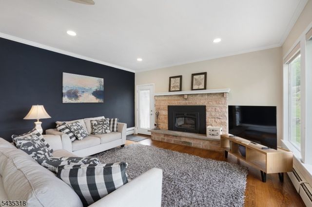 257 Hudson Ave, Hopatcong Boro, NJ 07843