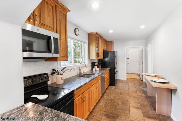257 Hudson Ave, Hopatcong Boro, NJ 07843
