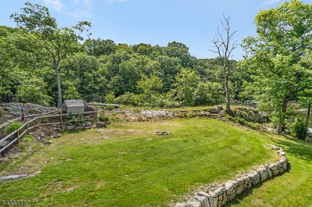 257 Hudson Ave, Hopatcong Boro, NJ 07843