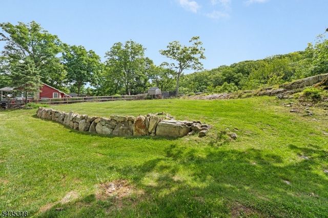 257 Hudson Ave, Hopatcong Boro, NJ 07843