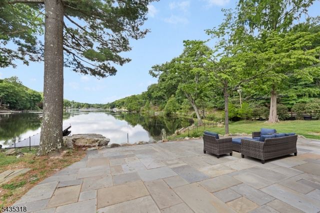 257 Hudson Ave, Hopatcong Boro, NJ 07843