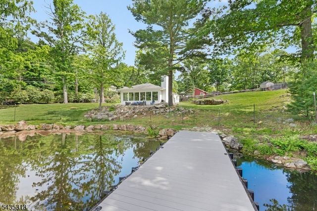 257 Hudson Ave, Hopatcong Boro, NJ 07843