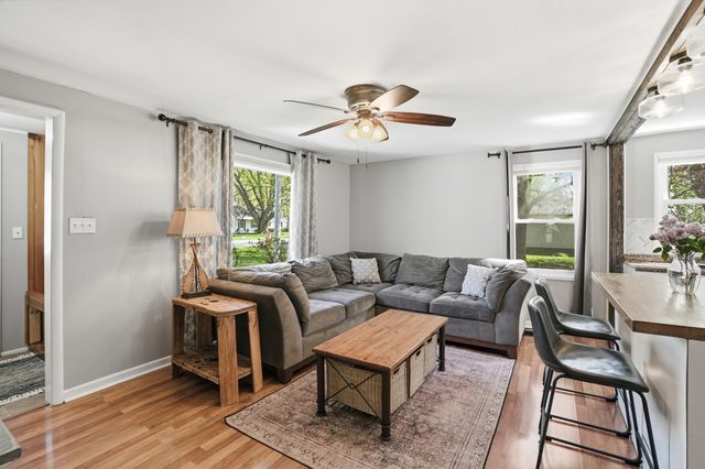 8236 Ellsworth Place, Merrillville, IN 46410