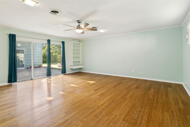 5205 Trail Lake Drive, Fort Worth, TX 76133