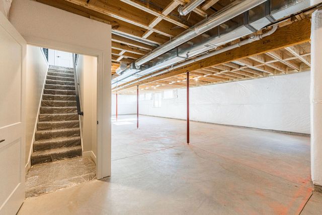 734 Independence Avenue, Sycamore, IL 60178