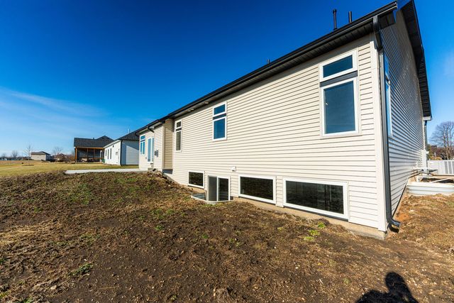 734 Independence Avenue, Sycamore, IL 60178