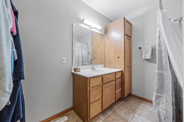 4775 Townsite Place S, Fargo, ND 58104