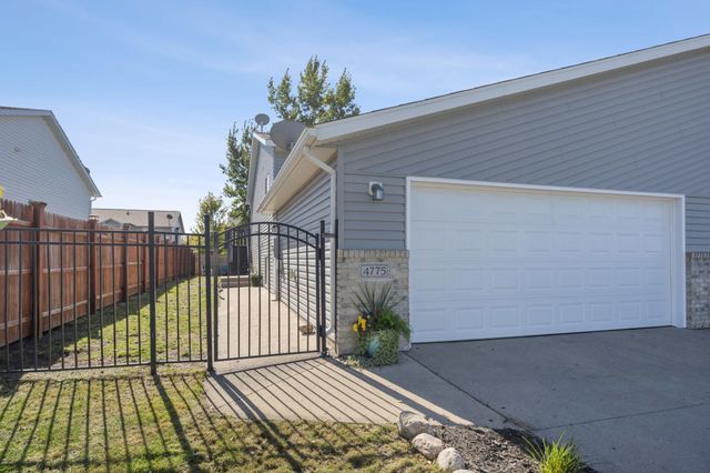 4775 Townsite Place S, Fargo, ND 58104