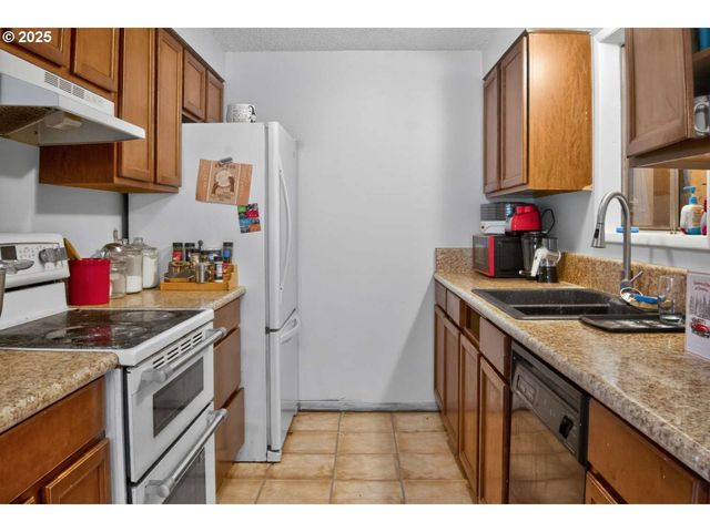 550 N WASSON St, Coos Bay, OR 97420