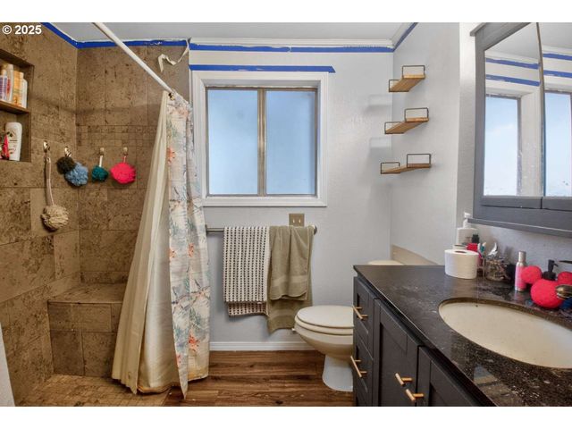 550 N WASSON St, Coos Bay, OR 97420