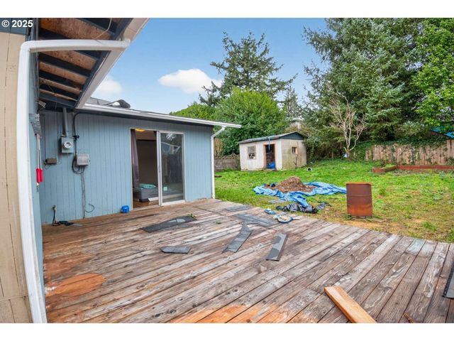 550 N WASSON St, Coos Bay, OR 97420