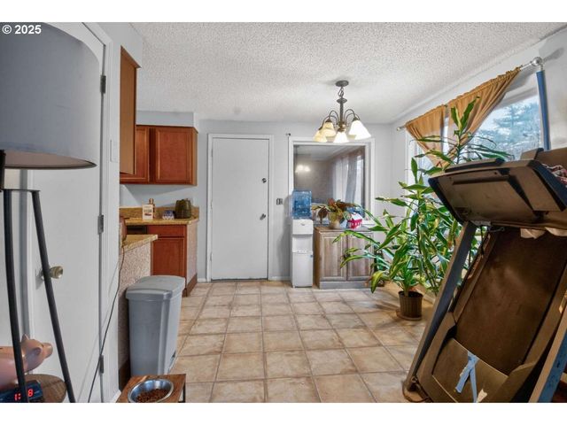 550 N WASSON St, Coos Bay, OR 97420