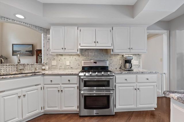 2809 Killarney COURT, West Bend, WI 53095