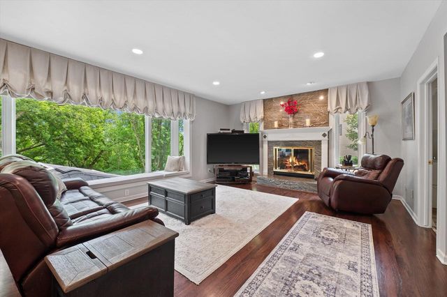 2809 Killarney COURT, West Bend, WI 53095