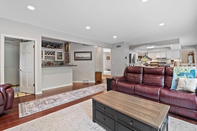 2809 Killarney COURT, West Bend, WI 53095