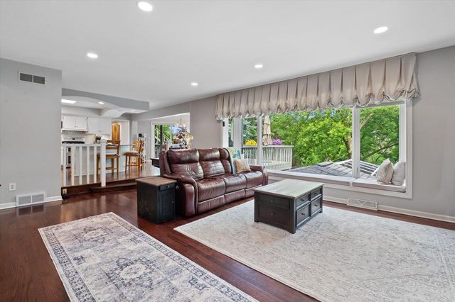 2809 Killarney COURT, West Bend, WI 53095
