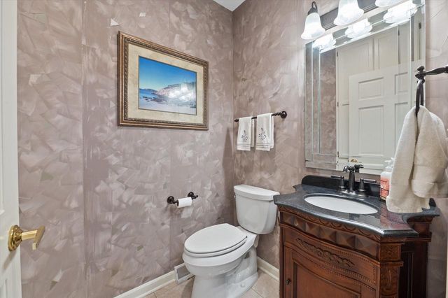 2809 Killarney COURT, West Bend, WI 53095