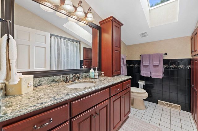 2809 Killarney COURT, West Bend, WI 53095