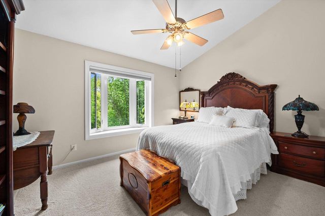 2809 Killarney COURT, West Bend, WI 53095