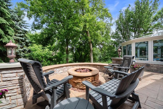 2809 Killarney COURT, West Bend, WI 53095