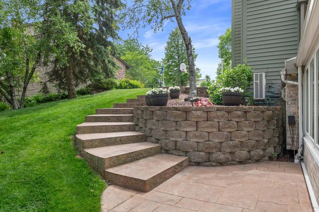 2809 Killarney COURT, West Bend, WI 53095