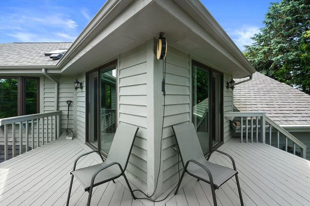 2809 Killarney COURT, West Bend, WI 53095